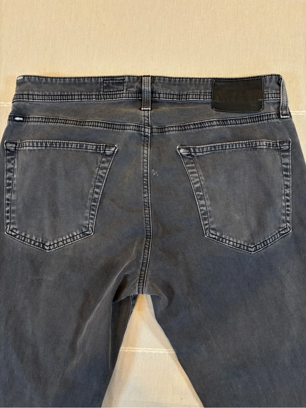 AG Adriano Goldschmied The Tellis Modern Slim Jeans Gray Faded 33x34